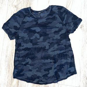Lululemon Rise and Run Shirt Size 6